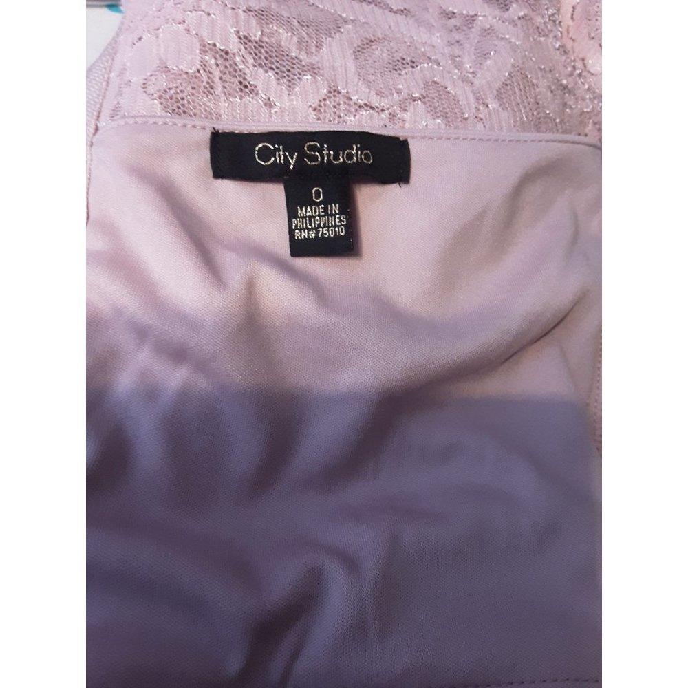City Studio Lace Glitter Crop Form Fitting Top Only Juniors  Size 0 - Picture 6 of 10